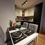 아파트 Sensation 3