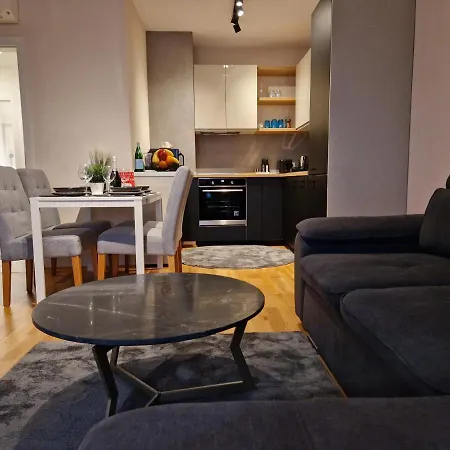 Sensation 3 Lägenhet Saints Constantine and Helena