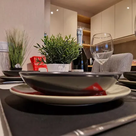 Sensation 3 Saints Constantine and Helena